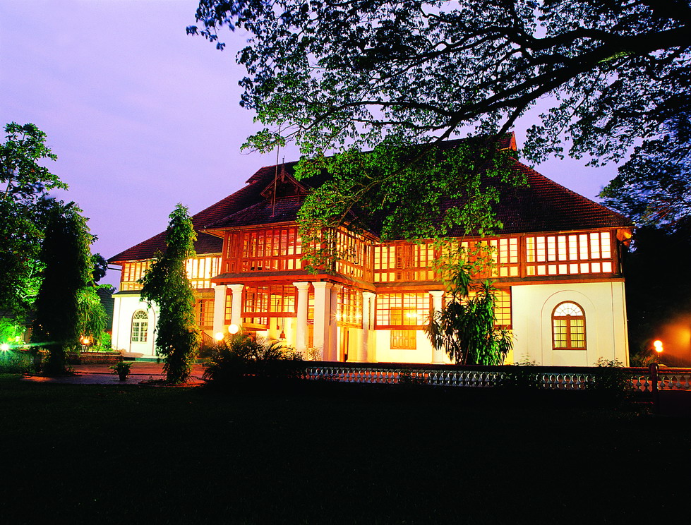 bolgatty-palace-island-hotel-heritage-resort