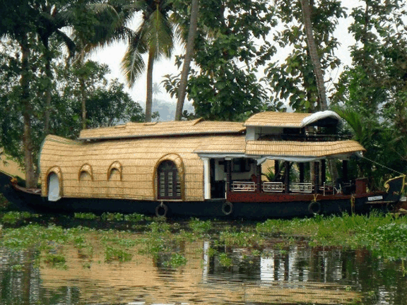 Houseboat in Kerala with Sundeck