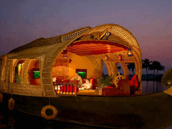 A kerala houseboat-without upper deck