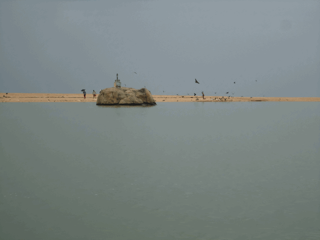 poovar-beach-trivandrum