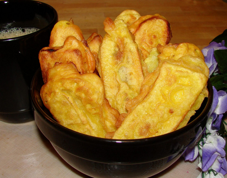 banana-fritters-kerala-pazhampori