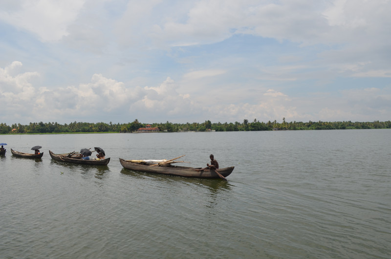 traditional-kerala-fishing-houseboat