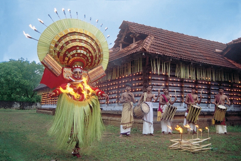 theyyam-kerala-photos