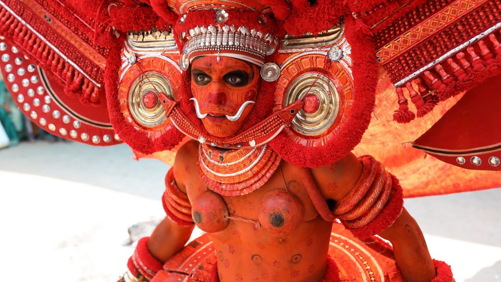 kannur-theyyam