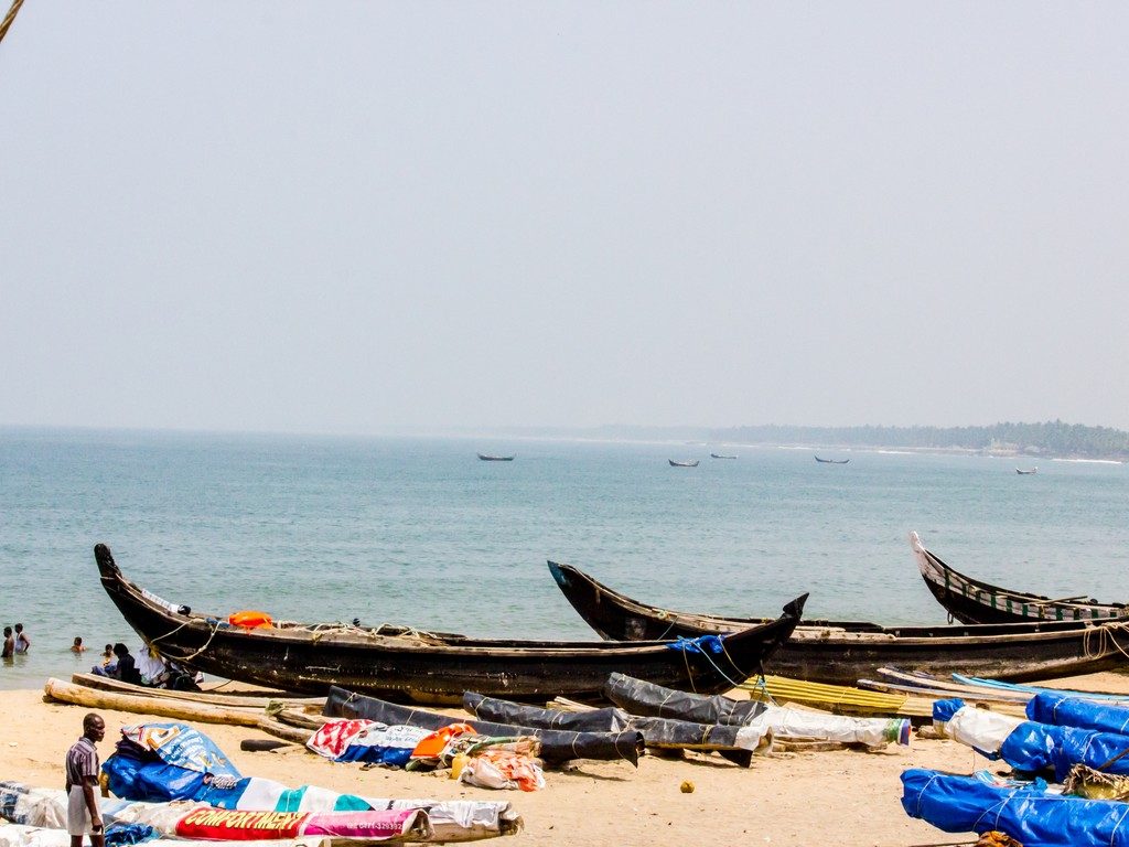 kovalam-beach-fisherman-boats