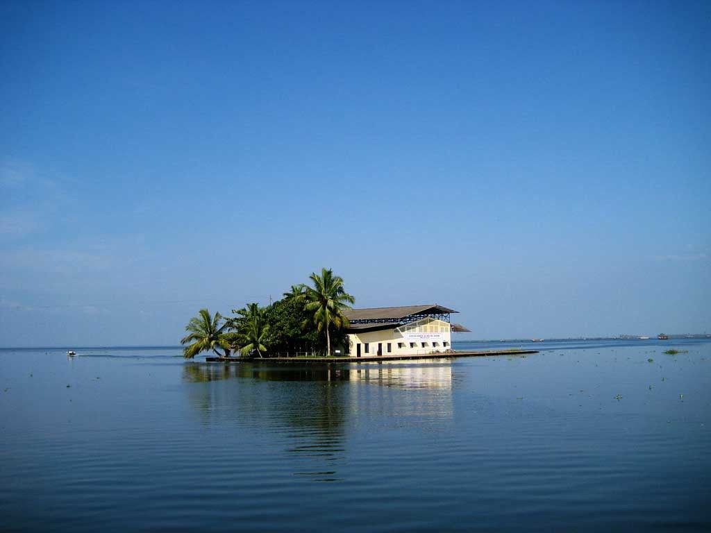kumarakom-backwaters