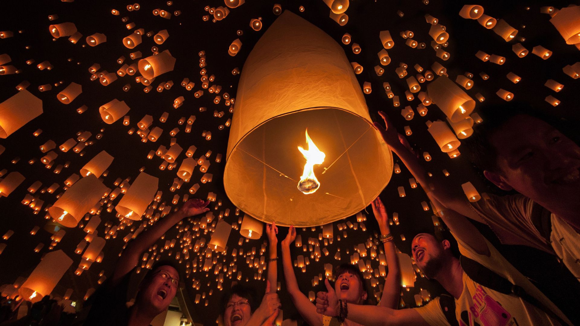 candle-festival-thailand