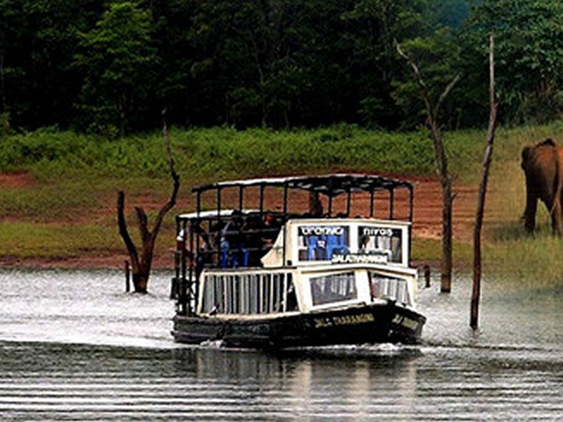 thekkady-boating-kerala-periyar-sightseeing