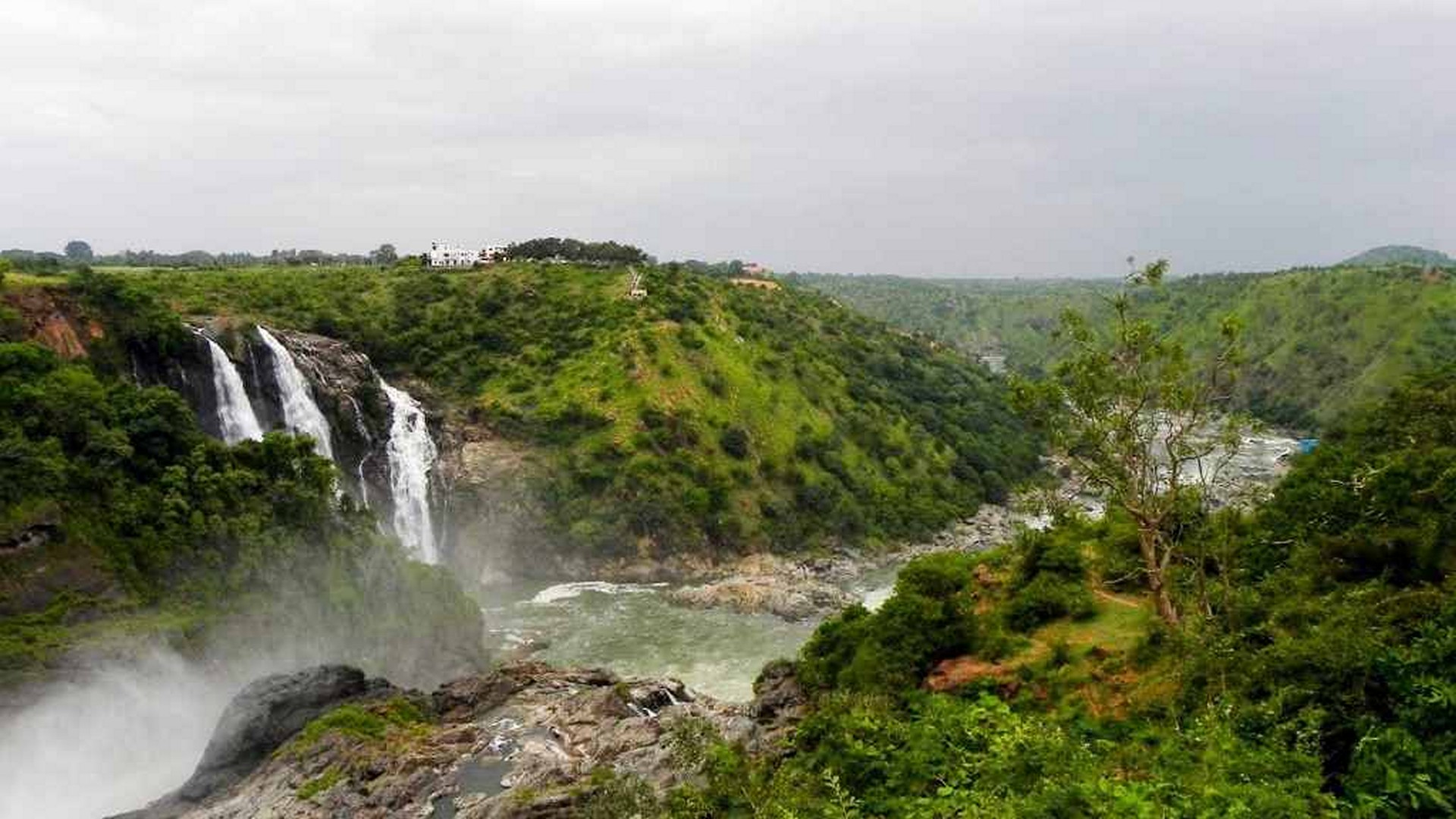 nelliyampathi-tourism-kerala