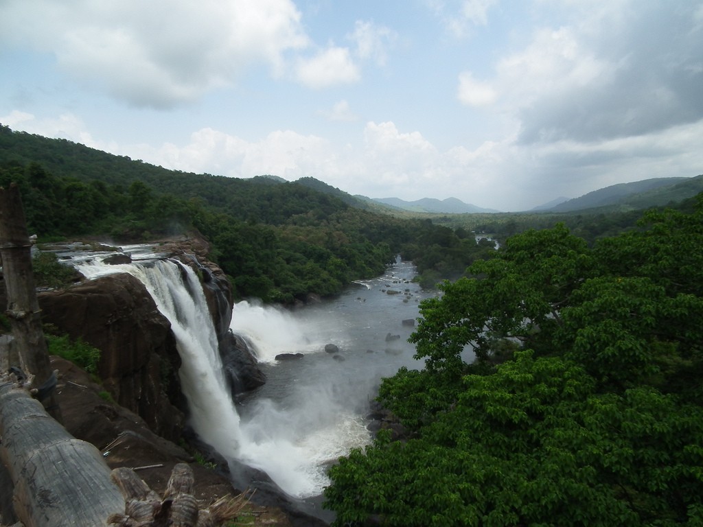 athirappilly-waterfalls