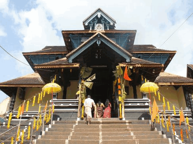 aranmula-parthasarathy-temple