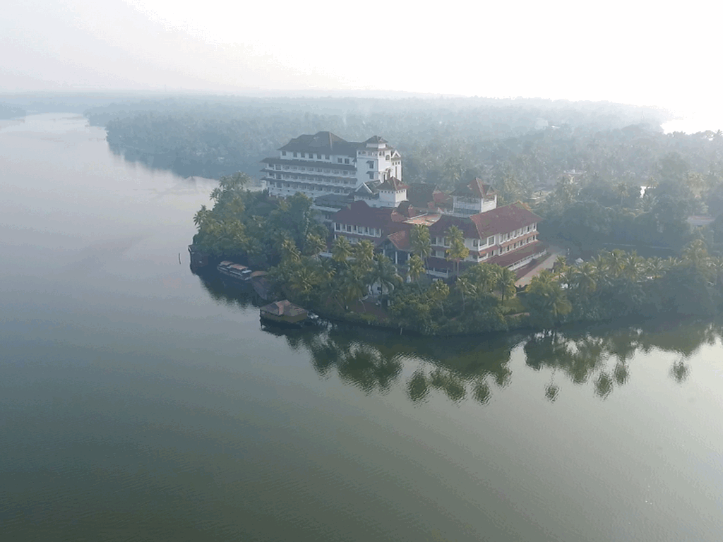 ashtamudi-lake-kerala