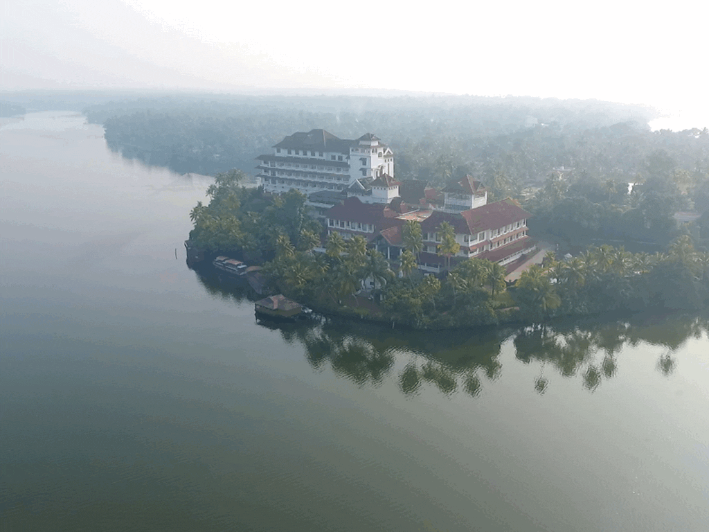 lago-ashtamudi-kerala