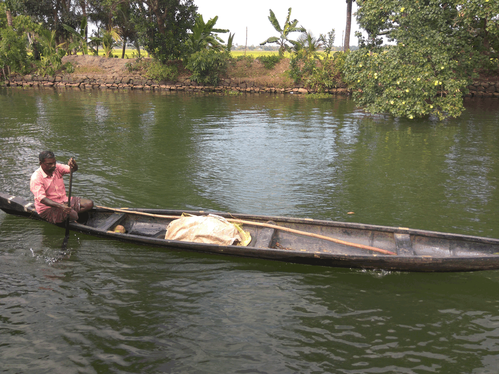 country-boat-trip-kerala
