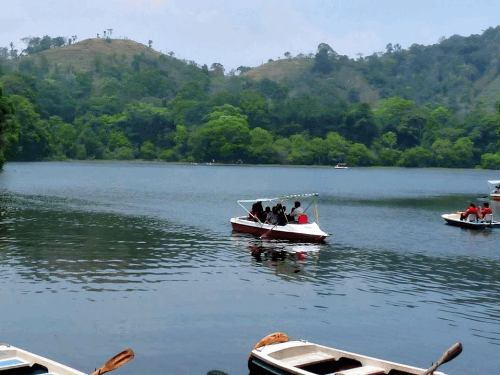 Pookode Lake Kerala