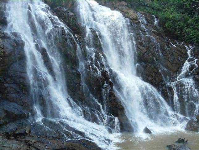 Kombaikani Waterfalls   