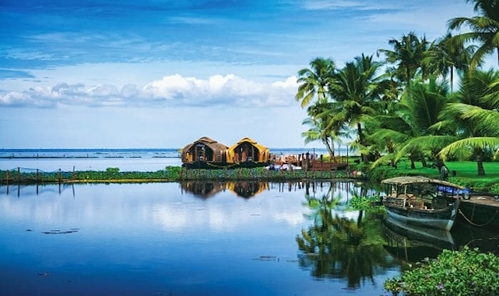 vembanad lake nearby tourist places