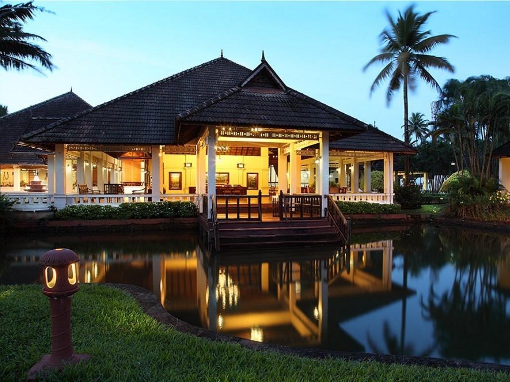 Abad-Whispering-Palm-Lake-Resort