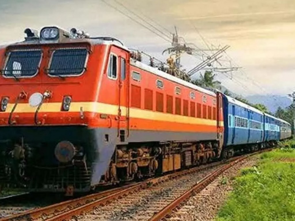 alleppey-trivandrum-train-journey-kerala