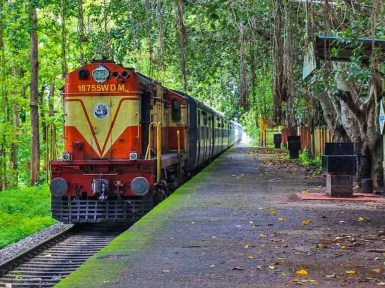 Best Train Journeys In Kerala For 2024 That Will Compel You For A