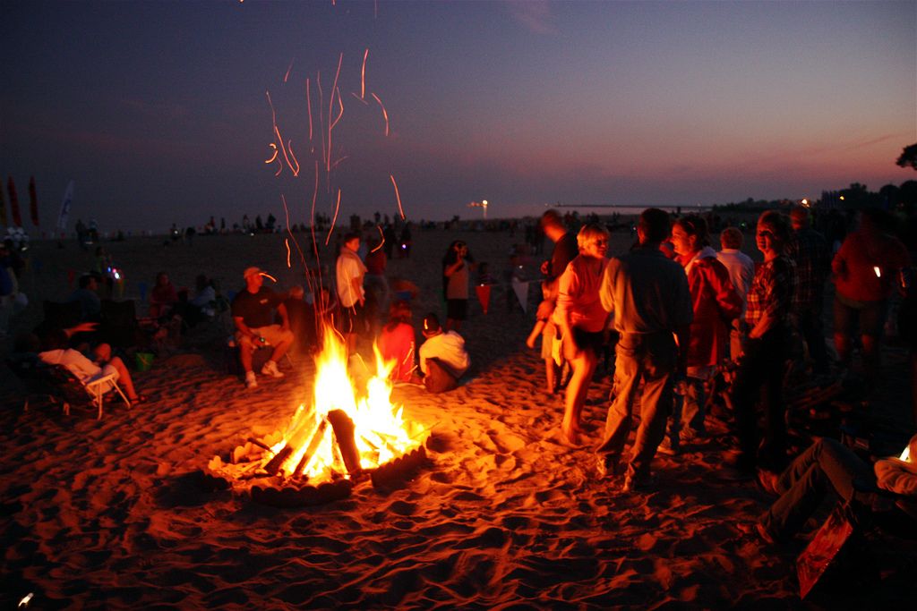 Alleppy beach night bonfire