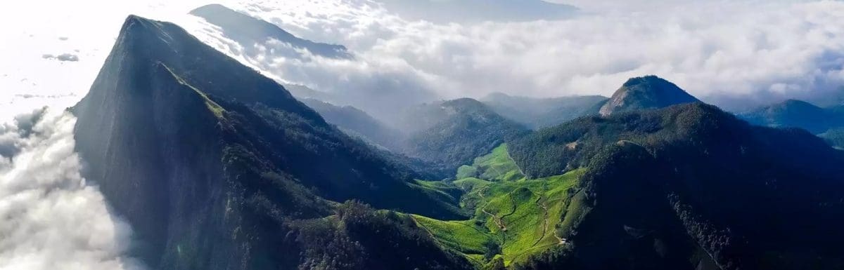 kolukkumalai-munnar-trekking