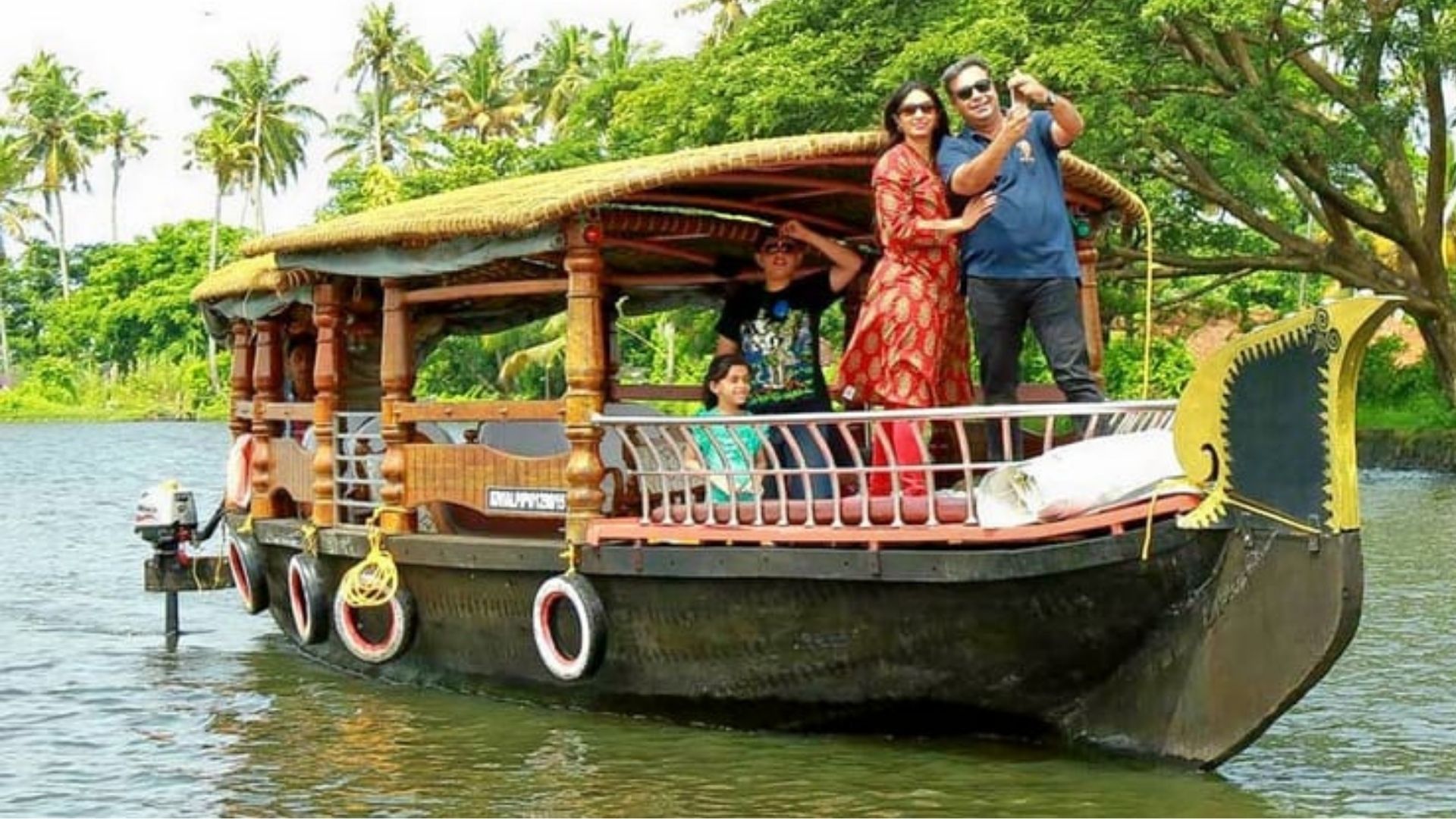 kerala tourism boat price