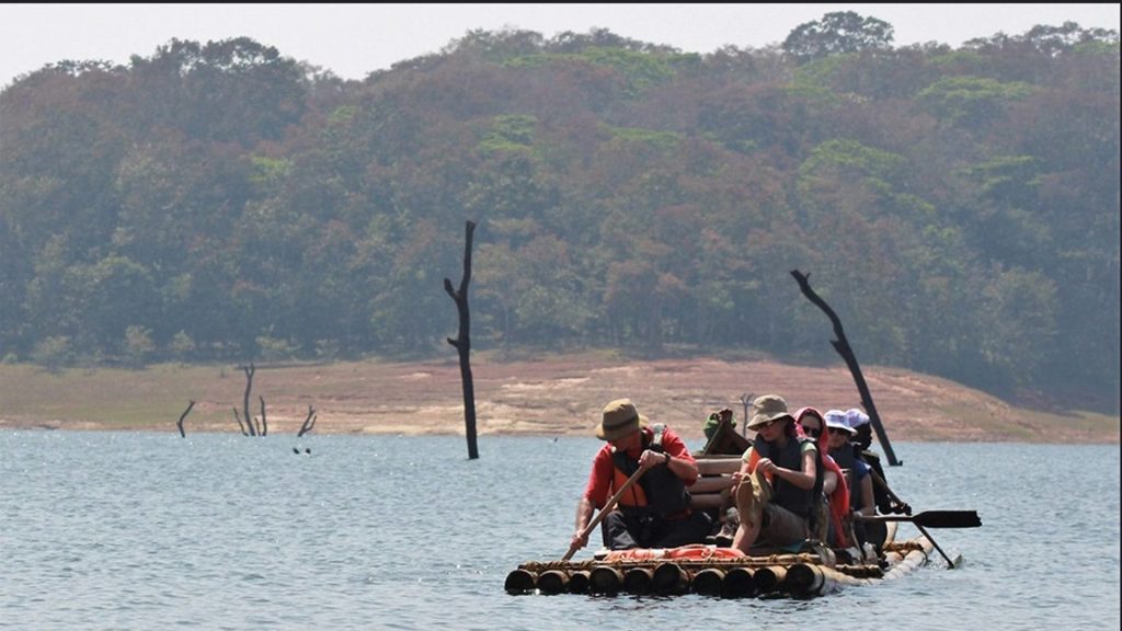 bamboo-rafting-in-thekkady