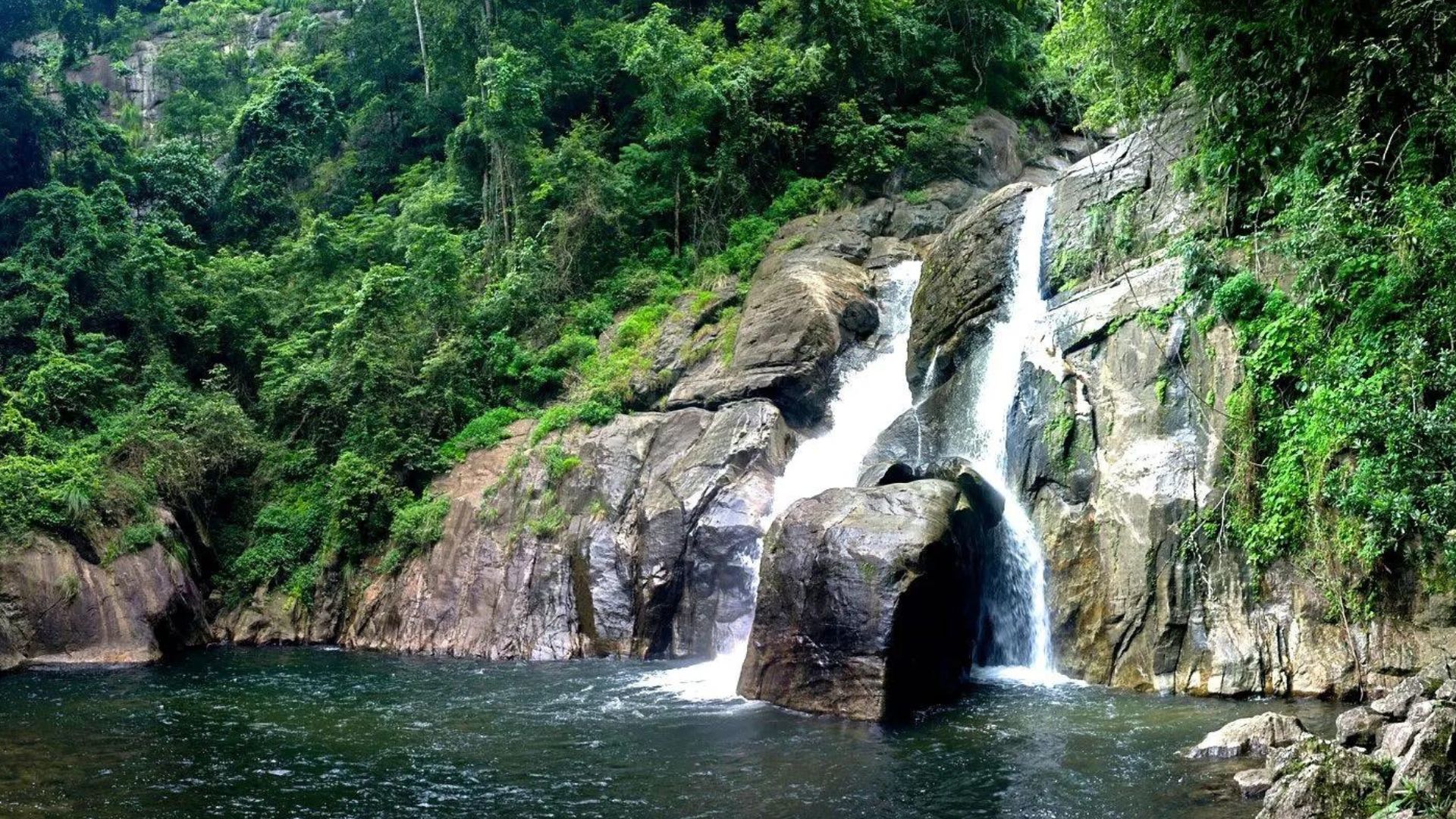 Meenmutty-waterfalls-wayanad