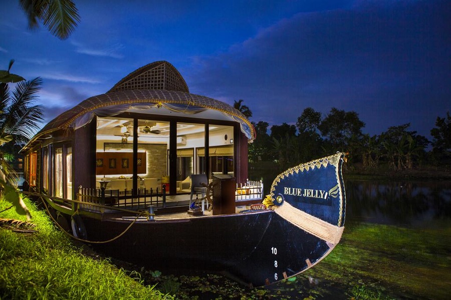 Alleppey-houseboat-tour