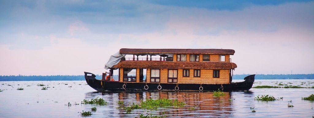 types of houseboats in alleppey cover image