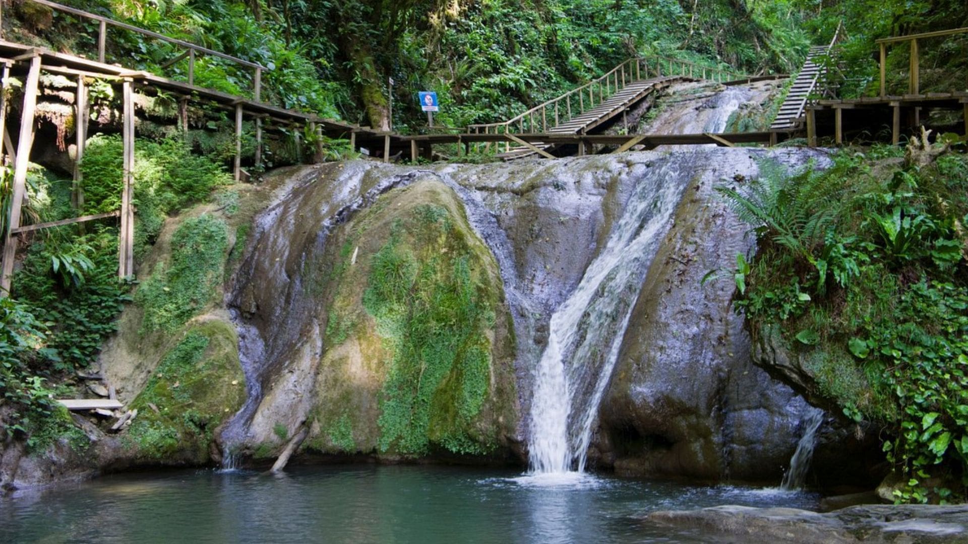 33-waterfalls-munnar