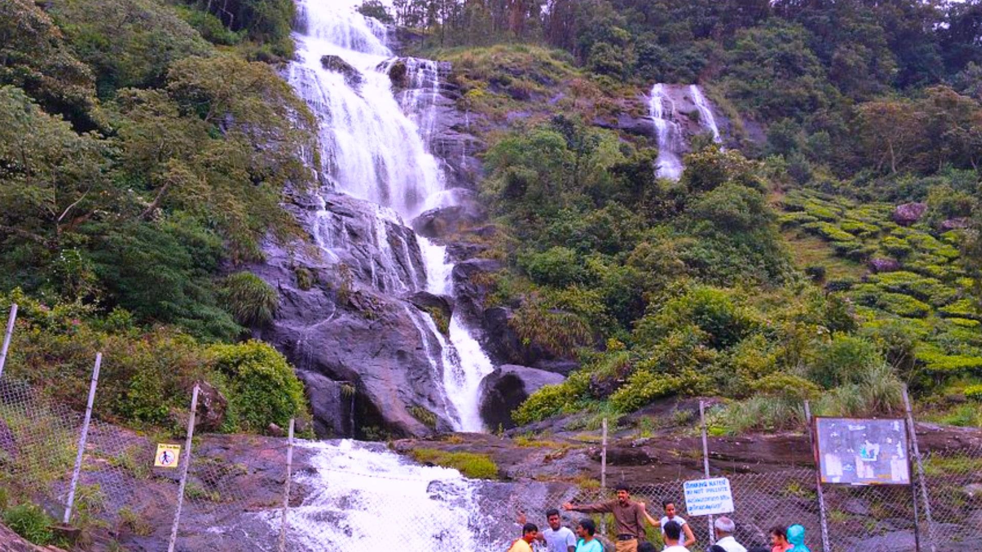 periyakal-canal-waterfalls