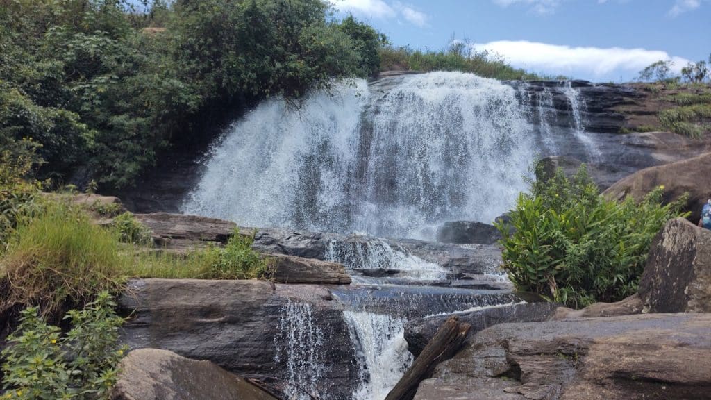 kanthalloor-waterfalls-munnar