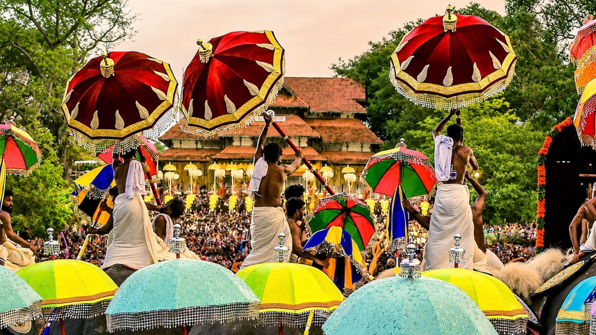thrissur-pooram-kudamattam