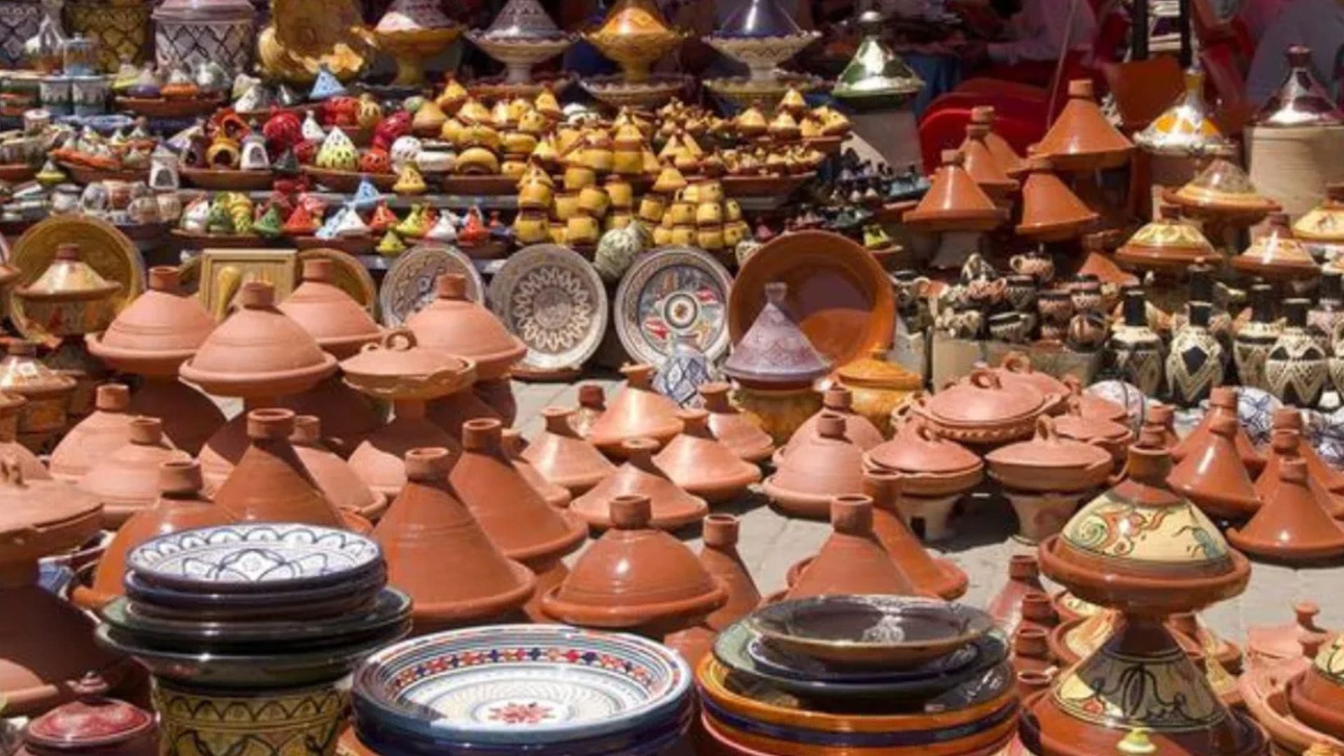 handicrafts-and-souvenirs
