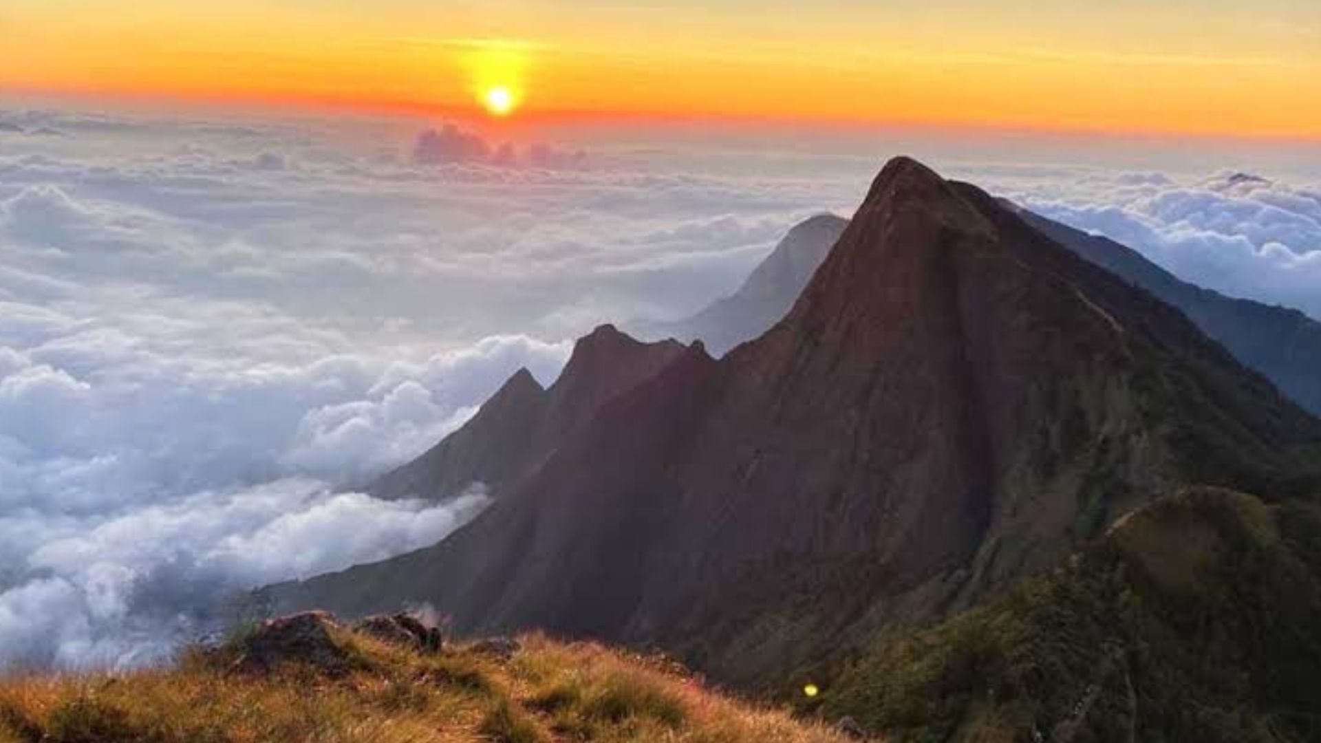 kolukkumalai-travel-guide-sun-rise